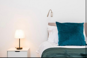 2 Bedroom Luxury Living City Apartment, 2 Kingsize Bedrooms Business Suite - Free WiFi
